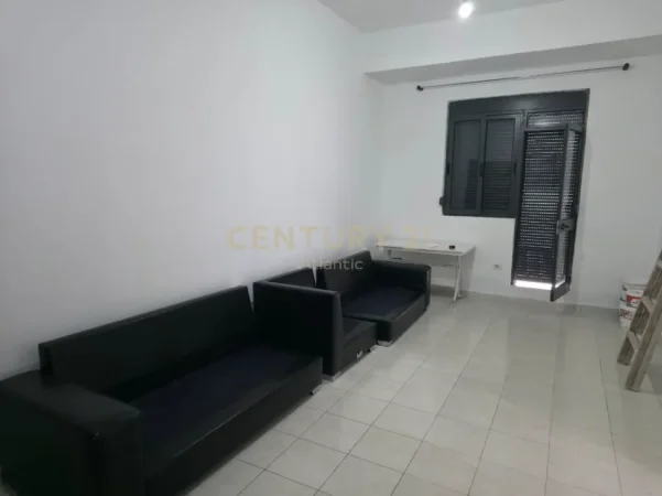 Durres, jepet me qera apartament 2+1 Kati 1, 80 m² 350 € 