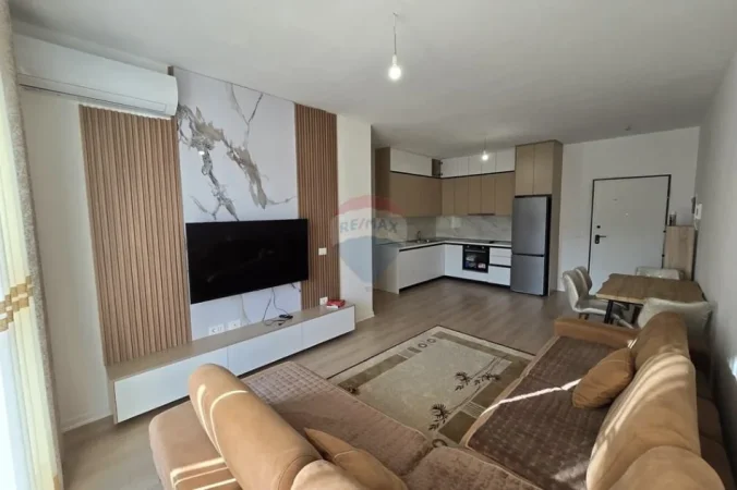 Tirane, jepet me qera apartament 2+1 Kati 3, 95 m² 650 € 