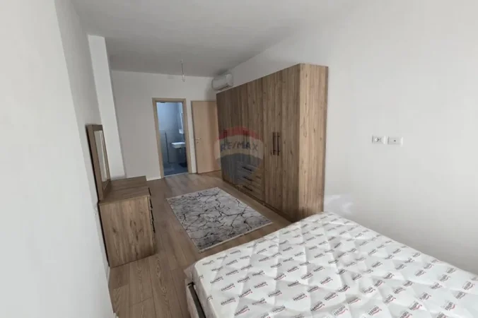 Tirane, jepet me qera apartament 2+1 Kati 3, 95 m² 650 € 