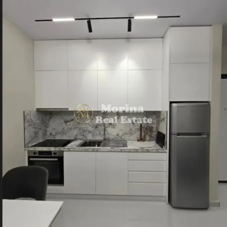 Tirane, jepet me qera apartament 1+1 Kati 5, 60 m² 450 € (Univers City)