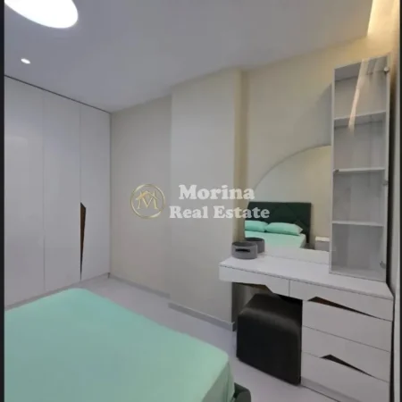 Tirane, jepet me qera apartament 1+1 Kati 5, 60 m² 450 € (Univers City)