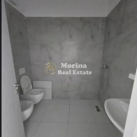 Tirane, jepet me qera apartament 1+1 Kati 5, 60 m² 450 € (Univers City)