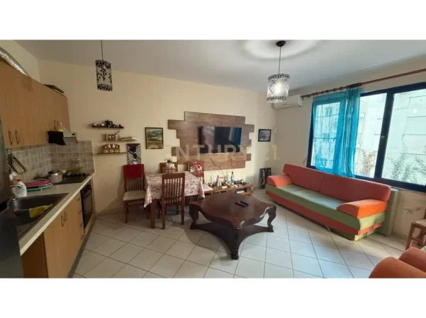Durres, shitet apartament 1+1 Kati 3, 75 m² 100.000 € 