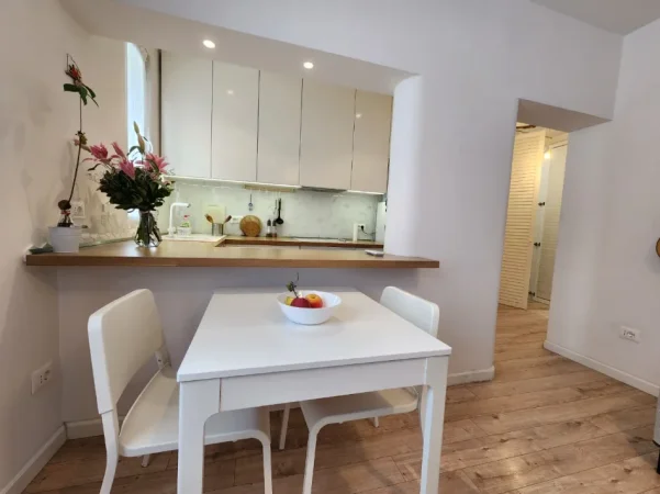 🌟 Hera e parë me Qira – Apartament Luxury 1+1 në Zemër të Qendrës (📍Myslym Shyri – Taiwani) 60m² Kati 4, Çmimi : 68,000Leke/Muaj 🔥