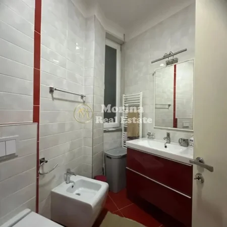 Tirane, jepet me qera apartament 2+1 Kati 4, 115 m² 1.000 € (Kopshti Botanik)