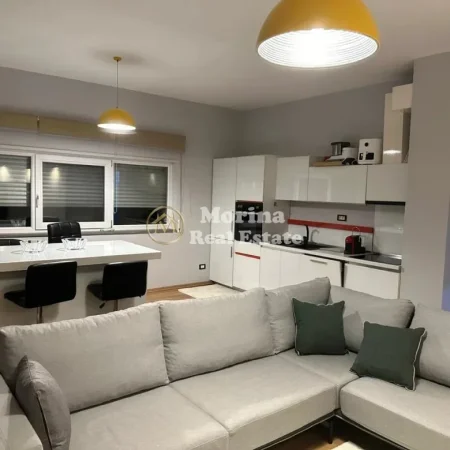 Tirane, jepet me qera apartament 2+1 Kati 4, 115 m² 1.000 € (Kopshti Botanik)