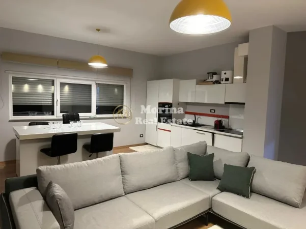 Tirane, jepet me qera apartament 2+1 Kati 4, 115 m² 1.000 € (Kopshti Botanik)