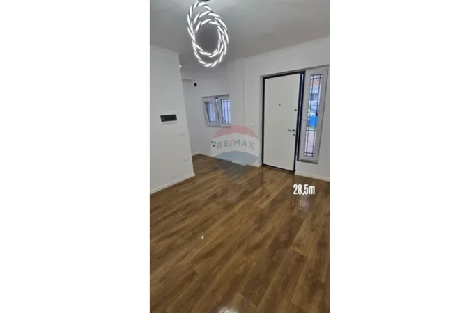 Tirane, shitet garsonier 1+1 , 158.000 € 