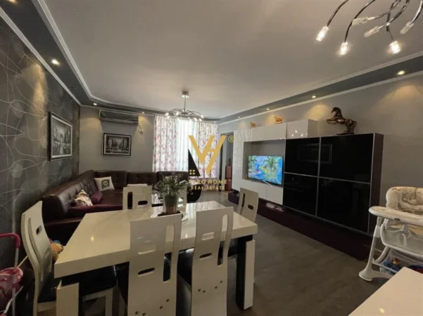 Tirane, apartament 2+1+Ballkon Kati 2, 106 m² 155.000 € (YZBERISHT)