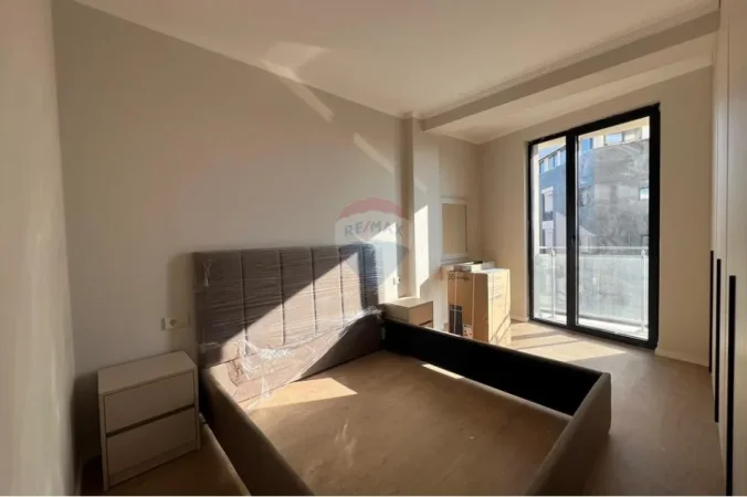 Tirane, jepet me qera apartament 2+1 , 93 m² 1.000 € 