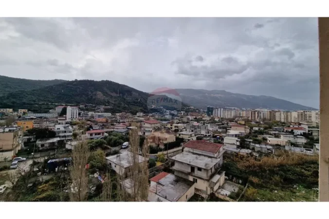 Vlore, shitet apartament 2+1+Ballkon Kati 8, 101 m² 175.000 € (Rruga Gjergj Kastrioti (Transballkanike), Vlorë)