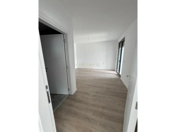 Tirane, shitet apartament 2+1 Kati 6, 1.118 m² 213.000 € 