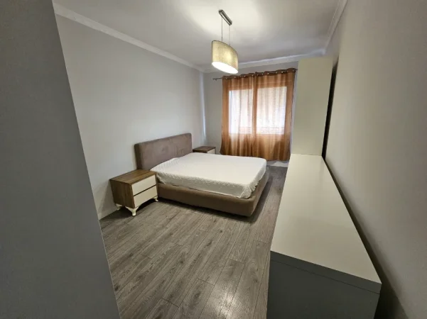 Tirane, jepet me qera apartament 2+1 Kati 8, 100 m² 500 € (Astir)