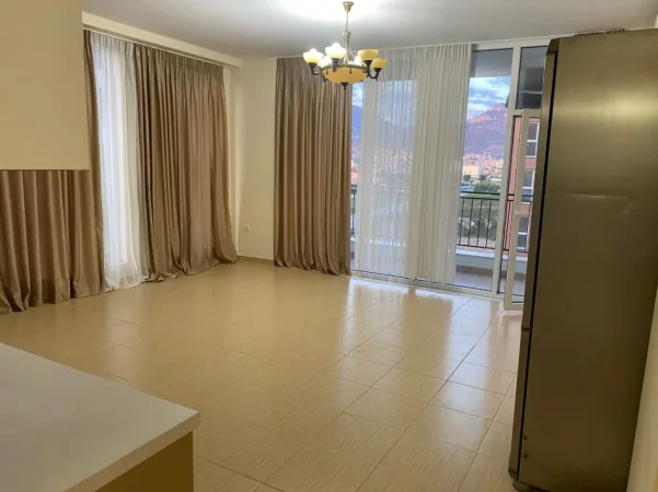 Tirane, jepet me qera apartament 2+1+2 Kati 4, 120 m² 520 € (Jordan Misja)
