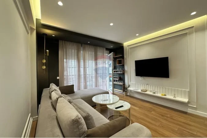 Tirane, jepet me qera apartament 2+1 , 100 m² 1.200 € 