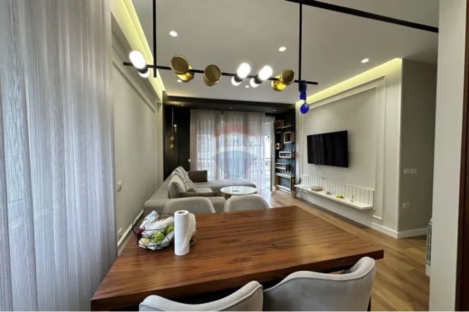 Tirane, jepet me qera apartament 2+1 , 100 m² 1.200 € 