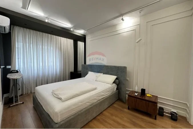 Tirane, jepet me qera apartament 2+1 , 100 m² 1.200 € 