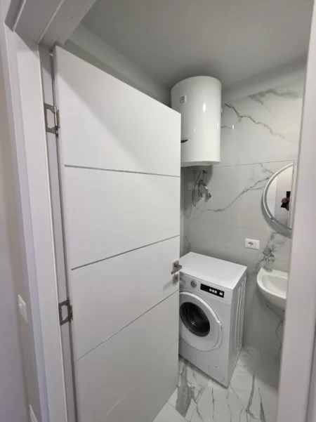 Super apartament me Qira: 1+1 📍 Shkozë I 60 m2 🔥32,000 Leke (përfshirë ujin & administrimin)🔥 100% i ri