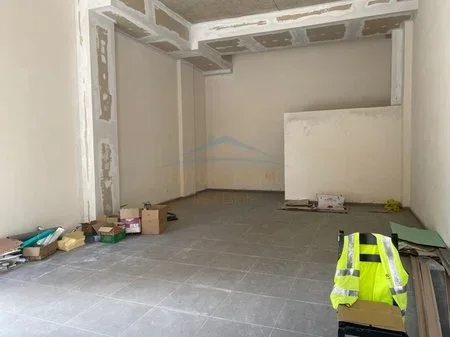Tirane, jepet me qera ambjent biznesi Kati 0, 74 m² 1.100 € (Rruga e Dibres)