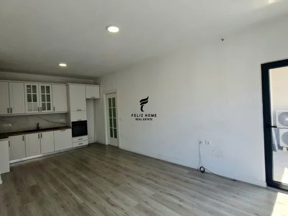 Tirane, jepet me qera zyre Kati 7, 64 m² 450 € (PORCELAN)