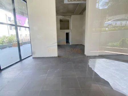 Tirane, jepet me qera ambjent biznesi Kati 0, 130 m² 1.800 € (Rruga e Dibres)