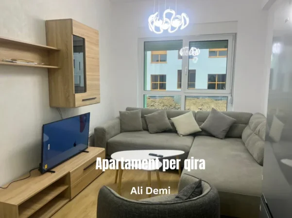 Tirane, jepet me qera apartament 1+1 Kati 3, 55 m² 450 € (Ali Demi)