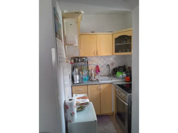 Tirane, shitet apartament 3+1 Kati 3, 90 m² 180.000 € (Brryli)