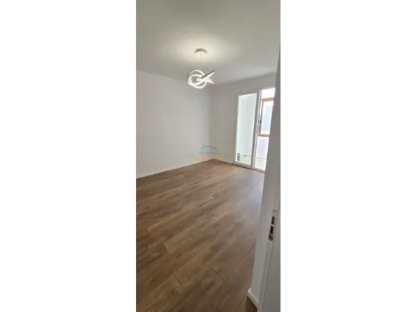 Tirane, shitet apartament 1+1 Kati 4, 58 m² 140.000 € (Rruga Kongresi i Lushnjes)