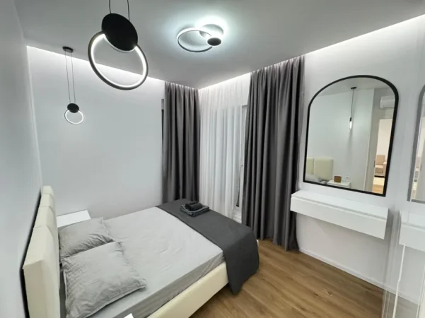 Tirane, jepet me qera apartament 2+1 Kati 7, 89 m² 