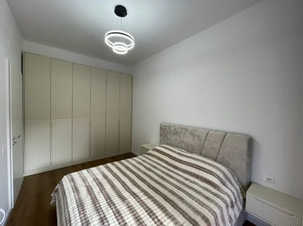 Tirane, jepet me qera apartament 1+1 Kati 3, 60 m² 450 € (Ali Demi)