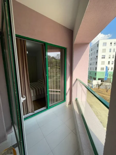 Tirane, jepet me qera apartament 1+1 Kati 3, 60 m² 450 € (Ali Demi)