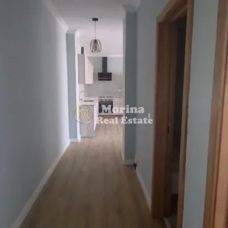 Tirane, jepet me qera apartament 2+1 Kati 3, 90 m² 400 € (Fresku)