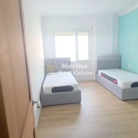 Tirane, jepet me qera apartament 2+1 Kati 3, 90 m² 400 € (Fresku)