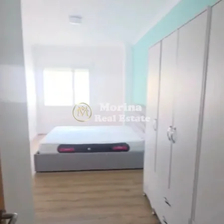 Tirane, jepet me qera apartament 2+1 Kati 3, 90 m² 400 € (Fresku)