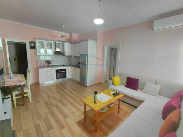 Pogradec, shitet apartament 2+1+Ballkon Kati 6, 82 m² 105.000 € (Rruga Sul Starovari ,Pogradec)