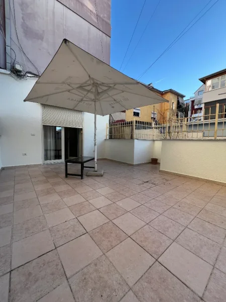 Tirane, jepet me qera apartament+verande | Penthouse 2+1+Aneks+Ballkon Kati 1, 125 m² 500 € (Rruga Muhamet Deliu)