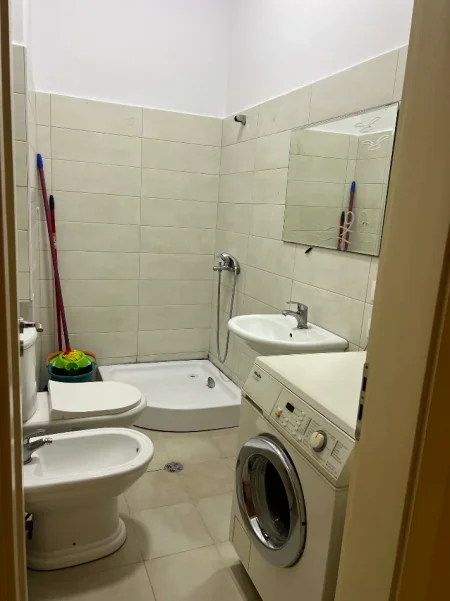 Tirane, jepet me qera apartament+verande | Penthouse 2+1+Aneks+Ballkon Kati 1, 125 m² 500 € (Rruga Muhamet Deliu)
