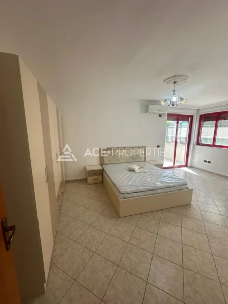 Durres, jepet me qera apartament 3+1+Ballkon Kati 2, 120 m² 800 € (durres vollga)