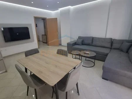 Tirane, jepet me qera apartament 2+1 Kati 3, 580 € 