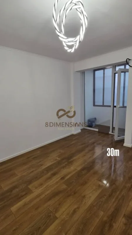 Tirane, shitet garsonier 1+1 Kati 1, 28 m² 80.000 € (stadiumi dinamo)