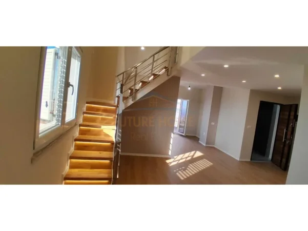 Tirane, shitet apartament Dublex Kati 4, 73 m² 170.000 € (Dajt)