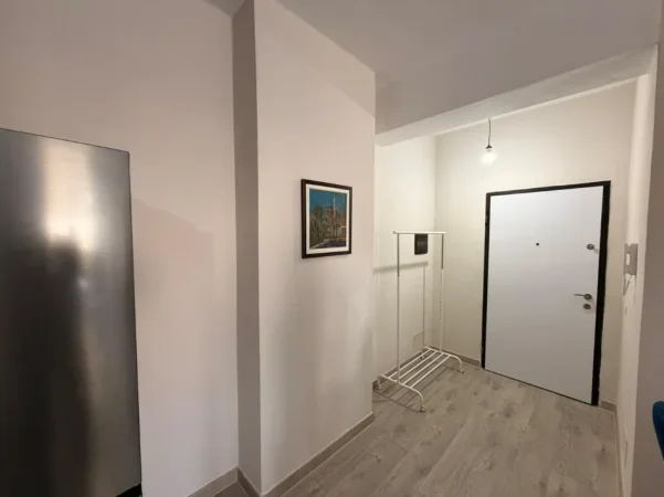 Tirane, jepet me qera apartament 1+1 Kati 2,