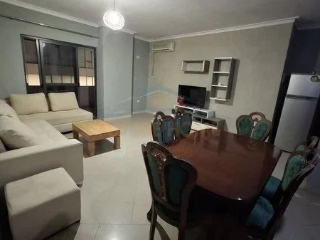 Tirane, jepet me qera apartament 2+1 Kati 3, 107 m² 490 € 