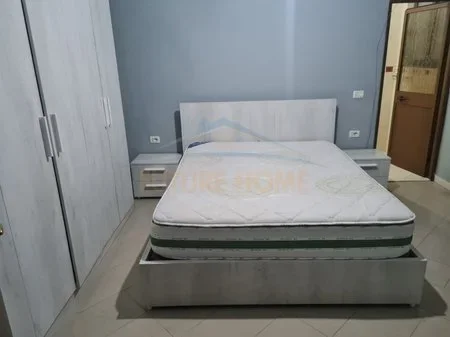 Tirane, jepet me qera apartament 2+1 Kati 3, 107 m² 490 € 