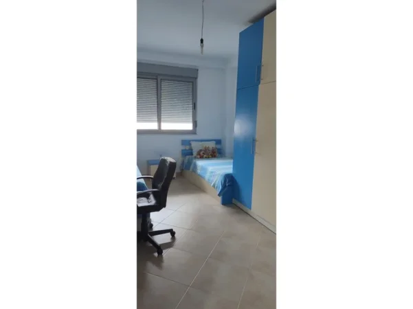 Tirane, jepet me qera apartament 2+1 Kati 7, 110 m² 850 € (RRUGA E KAVAJES)