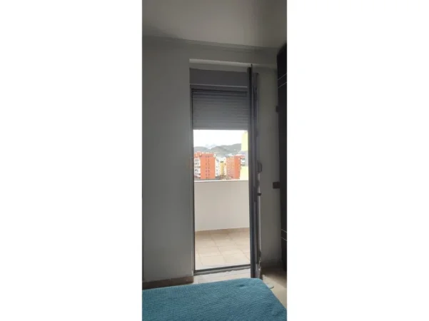 Tirane, jepet me qera apartament 2+1 Kati 7, 110 m² 850 € (RRUGA E KAVAJES)