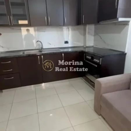 Tirane, jepet me qera shtepi 1+1 Kati 1, 65 m² 300 € (5 Maji)