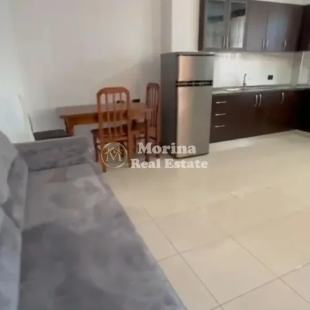 Tirane, jepet me qera shtepi 1+1 Kati 1, 65 m² 300 € (5 Maji)