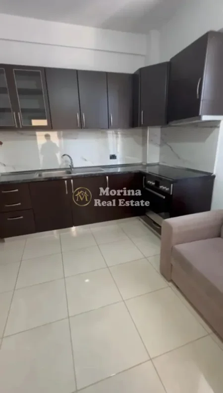 Tirane, jepet me qera shtepi 1+1 Kati 1, 65 m² 300 € (5 Maji)