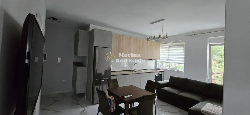 Tirane, jepet me qera apartament 2+1 Kati 3, 83 m² 650 € (Liqeni i Thate)